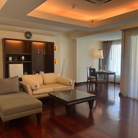 Patong Paragon Resort & Spa Sha Extra Plus Zewnętrze zdjęcie A suite at the hotel