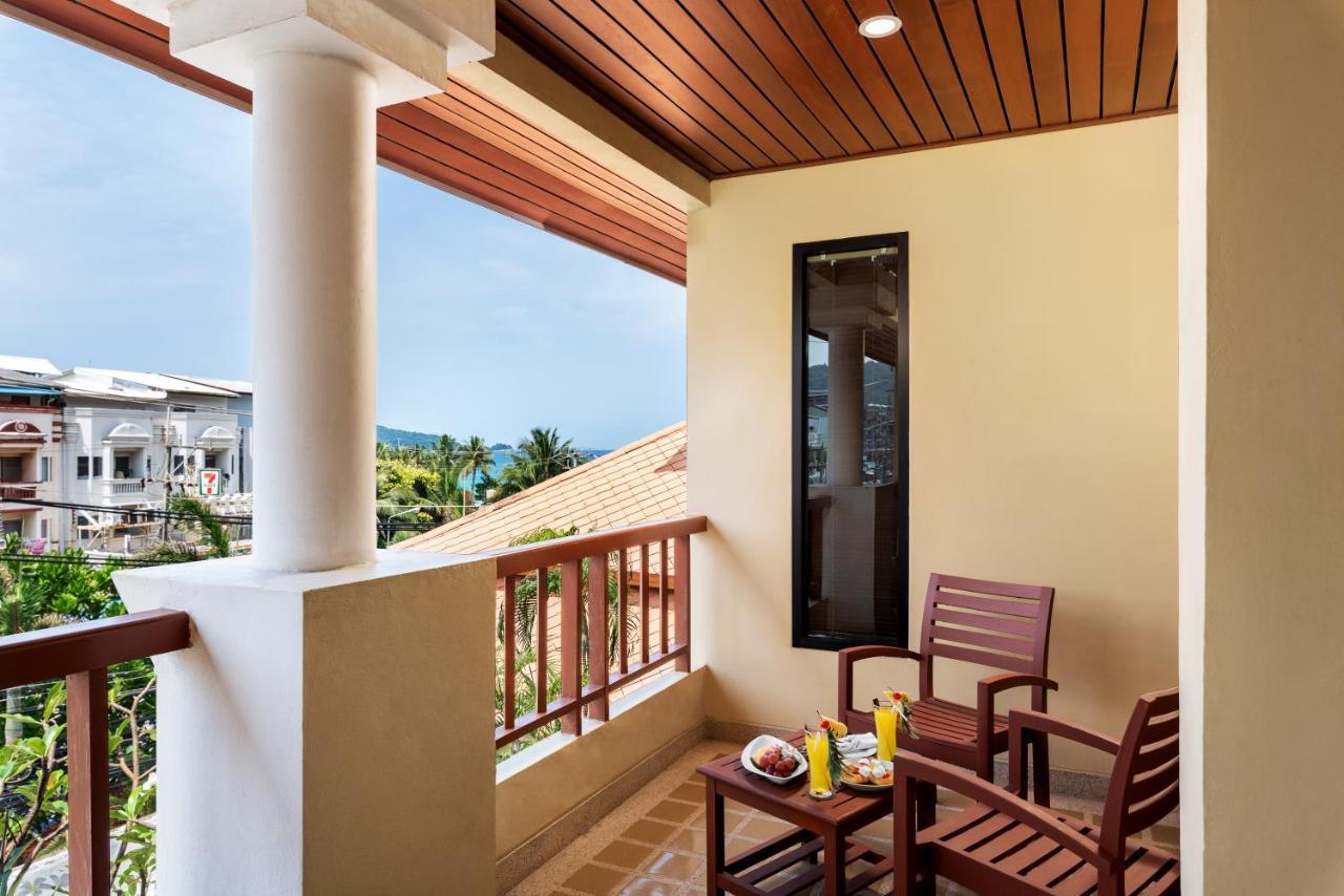 Patong Paragon Resort & Spa Sha Extra Plus Zewnętrze zdjęcie A balcony