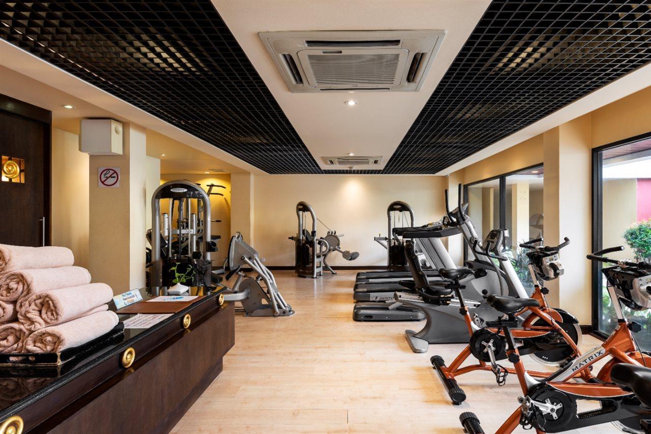 Patong Paragon Resort & Spa Sha Extra Plus Zewnętrze zdjęcie A gym at a hotel