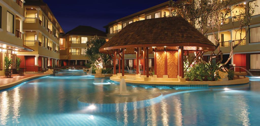 Patong Paragon Resort & Spa Sha Extra Plus Zewnętrze zdjęcie The swimming pool at the Royal Thai Suite